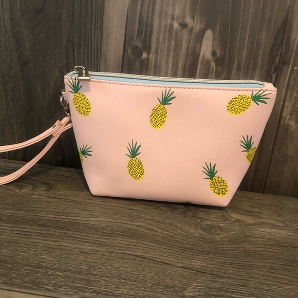 Miniso cosmetic bag. New and oh-so-cute! - Picture 5 of 10